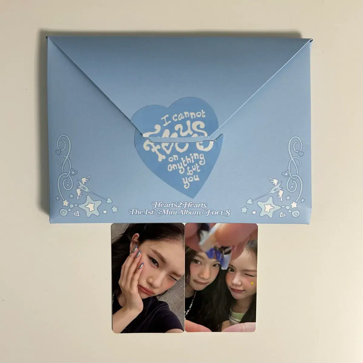 Hearts2hearts Focus sign album H2H signed album | Bunjang Global