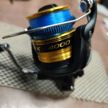 SHIMANO FX 4000 스피닝 릴