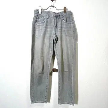 유니클로 릴랙스 테이퍼드 앵클 청바지 그레이 24