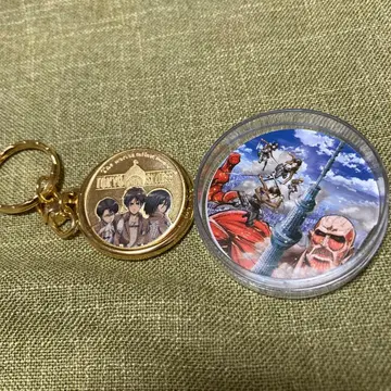 도쿄 스카이트리 진격의 거인 키링