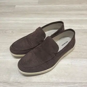 스웨이드 로퍼 브라운