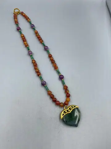 29 빈티지 수지 하트형 목걸이