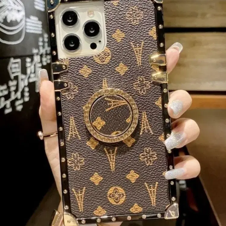 Galaxy 25 + Casetify Maison Kitsune Case on Bunjang Global Site.