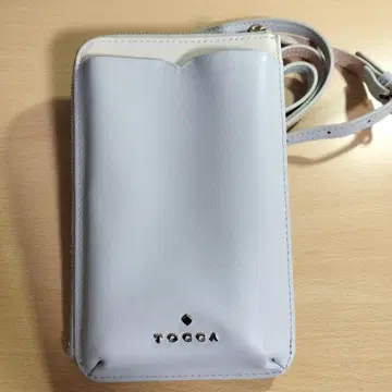 [ 새상품급 ] TOCCA 스마트폰 숄더 지갑 숄더