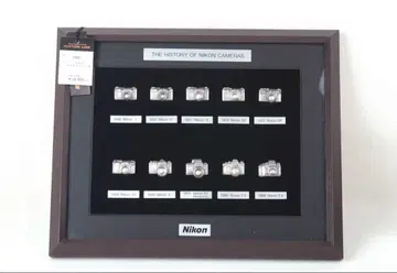니콘 창립 70주년 기념 역대 카메라 핀 배지 10점 풀세트 택 포함