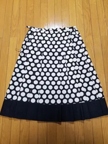 [ 미사용품 ] PISANO 도트 스커트 사이즈 13ABR