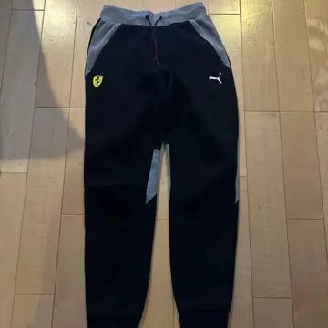 Puma 페라리 로고 조거 팬츠 블랙/그레이