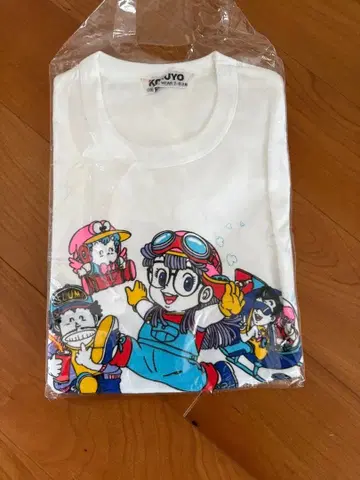 80년대 닥터 슬럼프 아라레짱, KUYO 애니메이션 캐릭터 티셔츠