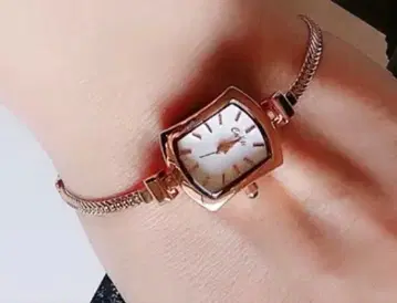 VATSURICA 바츠리카 골드 손목시계 팔찌 워치 스퀘어