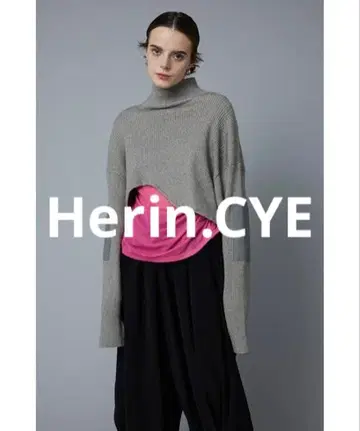 HeRIN.CYE 해린 도트 사이 밀리터리 숏 상의