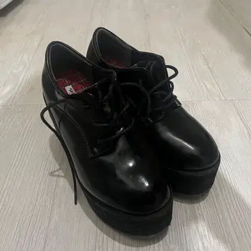 attagirl 레이스업 슈즈 통굽 로퍼 S 사이즈