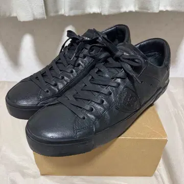 [컨디션 최상 이탈리아제] 필립 모델 로우컷 가죽 스니커즈