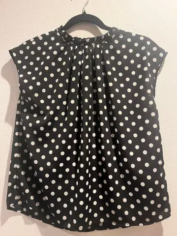 도트 아주 좋아하는 분께 BABYLONE 프렌치 슬리브 상의