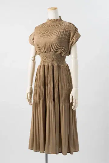 CINEMATIQ 셔링 마조리카 원피스 베이지