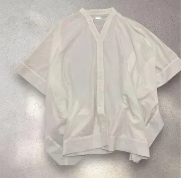 에시카 실키 조젯 스퀘어 판초 셔츠 반팔 시어 비침