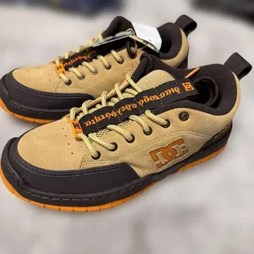 DC x Diaspora skateboards 26cm