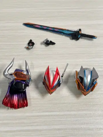 S.H.Figuarts 가면라이더 기츠 버팔 타이쿤 피규어