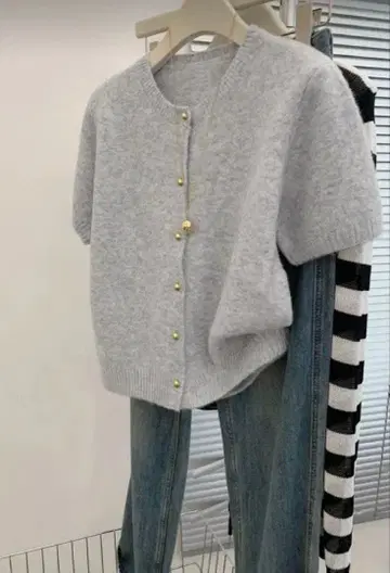 ZARA풍 숏 슬리브 니트 가디건 골드 버튼 그레이