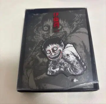 이토 준지 블라인드 핀 배지