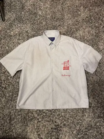 BALCONY GRAPHICS 스트라이프 반팔 셔츠 짧은 기장 S