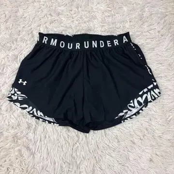언더아머 새상품 미사용 하프 팬츠 얇은 소재 블랙