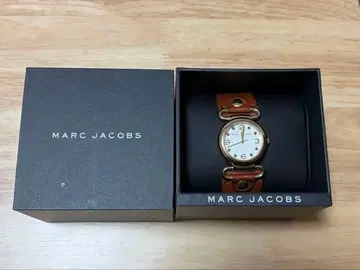 마크 제이콥스 손목시계 브라운