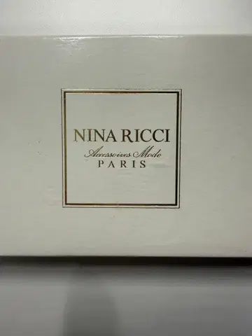 NINA RICCI 리본 모티브 초커