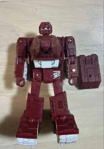 트랜스포머 킹덤 KD-06 오토봇 워퍼스