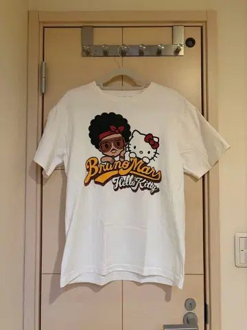 Bruno Mars Hello Kitty 티셔츠 L 사이즈