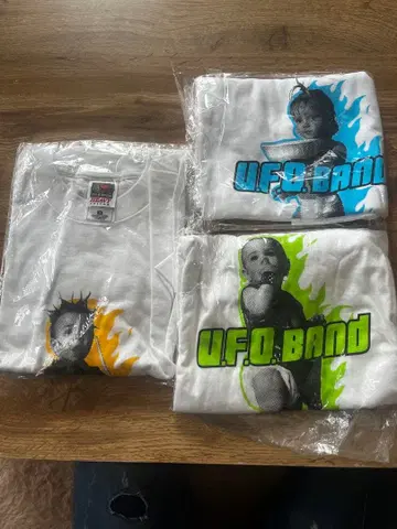 UFO.BAND 그래픽 T셔츠 3장 세트 구제 의류