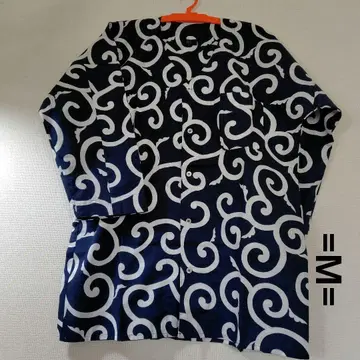 다보셔츠=네이비 당초 대=M
