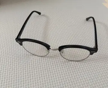 레이밴 Ray-Ban RB 4246-V 안경