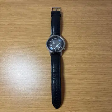 EMPORIO ARMANI 블랙 시계 정크