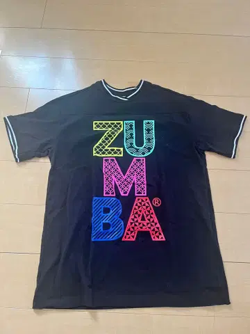 정품 ZUMBA T셔츠 M 오버 사이즈 블랙