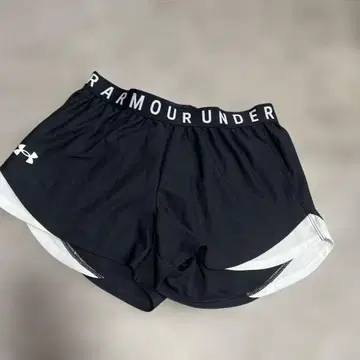 미사용 새상품 언더아머 여성용 숏팬츠 블랙 MD