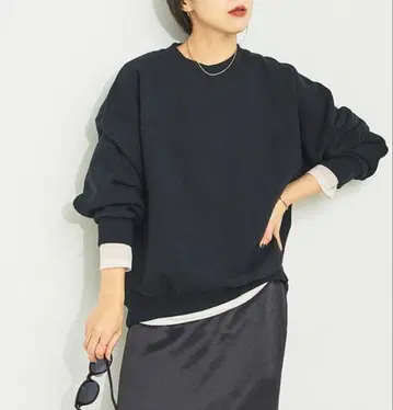 PLAGE BLACK SWEATS SHIRT