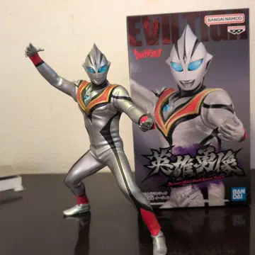 울트라맨 피규어 이블 티가