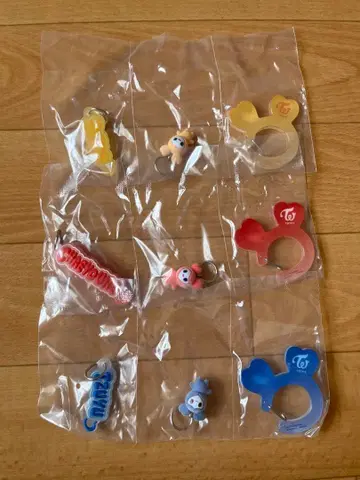 TWICE 아크릴 카라비너 플로키 마스코트 지효 채영 쯔위