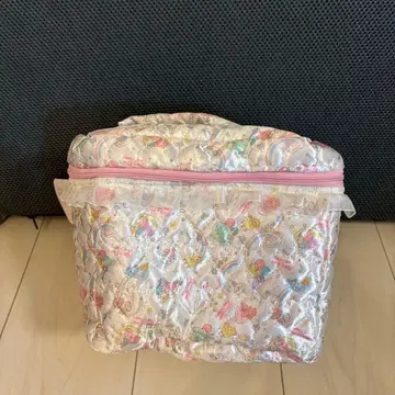 새상품 키키와 라라 케어 베어 퀼팅 메이크업 박스 별 모양 참 포함