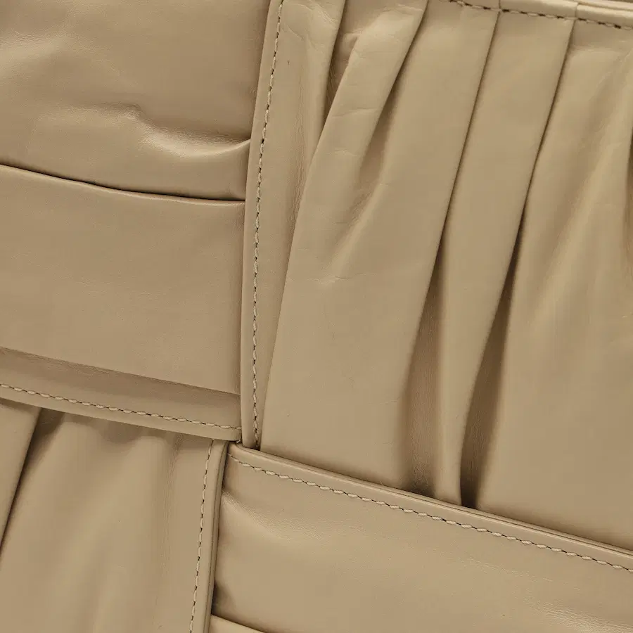 宝缇嘉(Bottega Veneta)Arco托特包(小号)