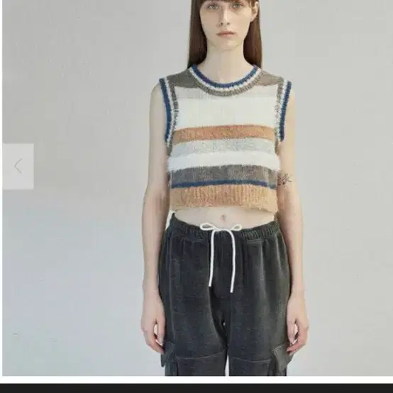 Open yy CHUNKY KNIT VEST, BROWN M size on Bunjang Global Site.