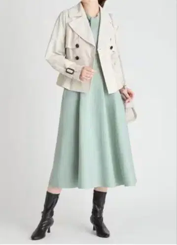 CELFORD 페플럼 트렌치 숏코트 미사용 새상품 택 포함