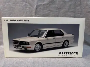 AUTOart 1:18 BMW M535i 1985 1/18