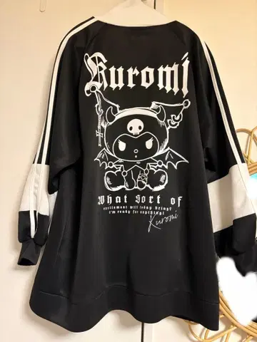 돈키호테 한정판*쿠로미 레그 워머 포함 트랙 자켓