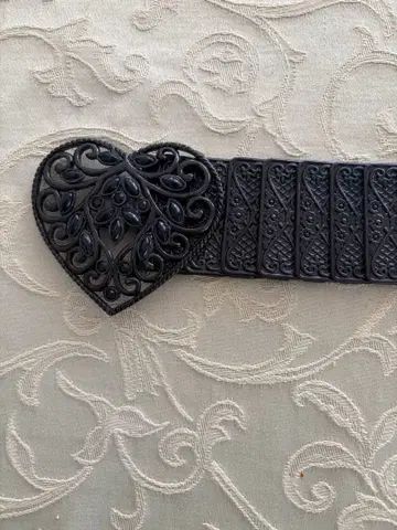 빈티지풍 스트레치 벨트 고딕 하트 버클 블랙 런던 구매