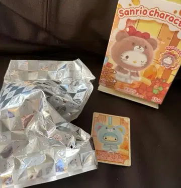 miniso 산리오 페이스 체인지 마스코트 스트랩 키키