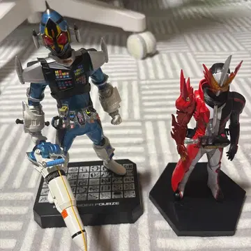 가면라이더 포제, 세이버 피규어