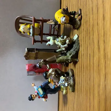 피규어 세트 (빨간 머리 앤, 라스칼, 플랜더스의 개) 등