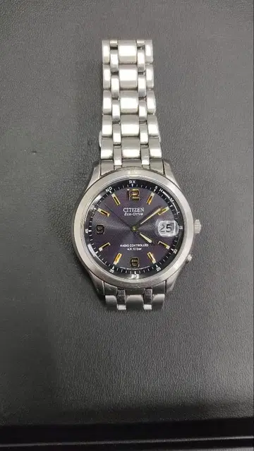 CITIZEN Eco-Drive 손목시계 작동품이지만 정크