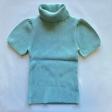 To b.by agnes b. 아이스 블루 반팔 터틀넥